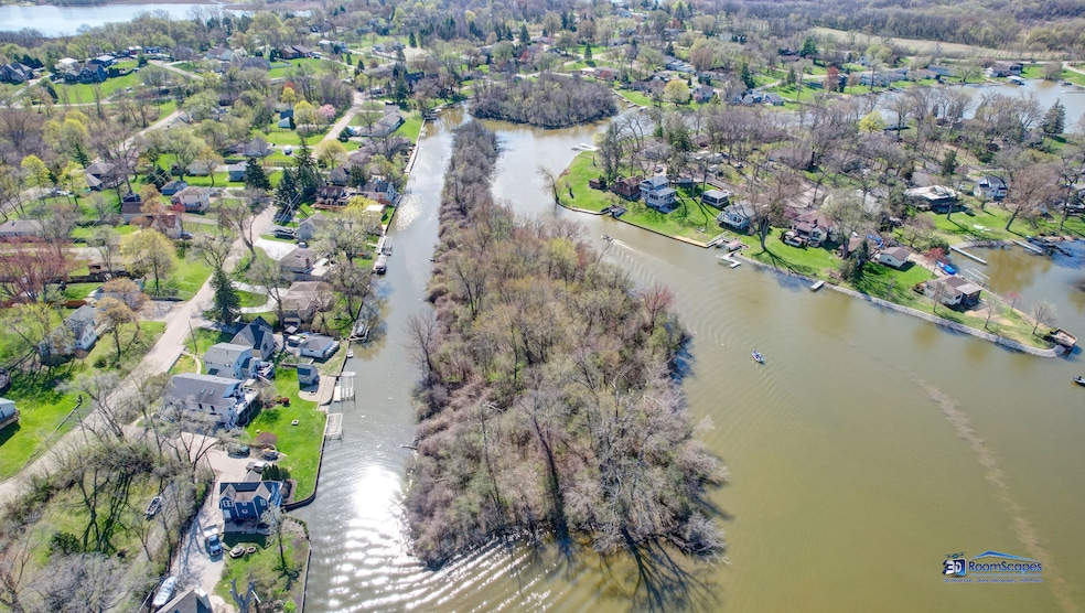 35116 N Lake Matthews Trail, Grant Township, IL 60041 - photo 1