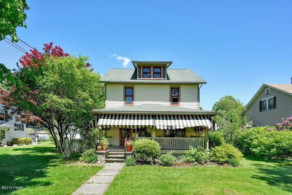 309 W Catharine St, Milford, PA 18337 - photo 1