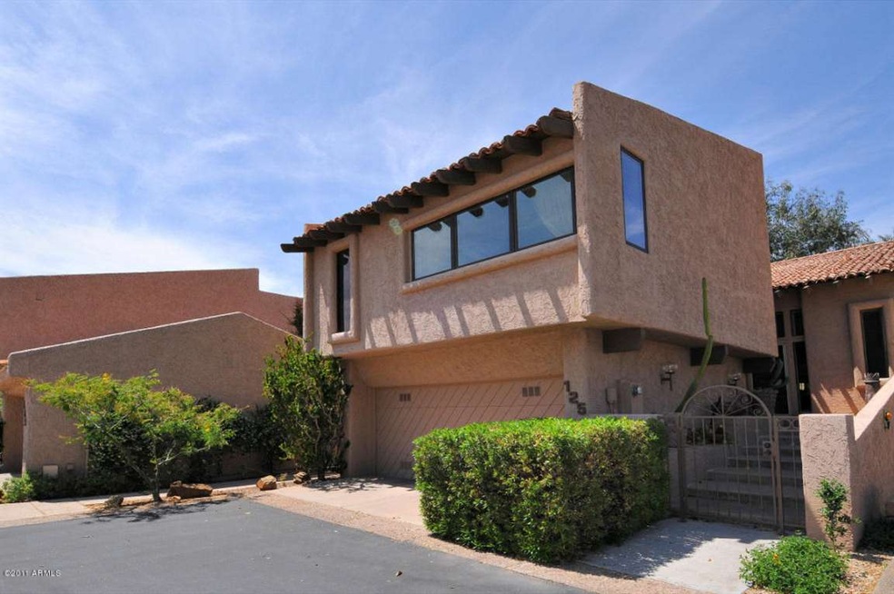 4432 E Camelback Rd unit 125, Phoenix, AZ 85018 - photo 1