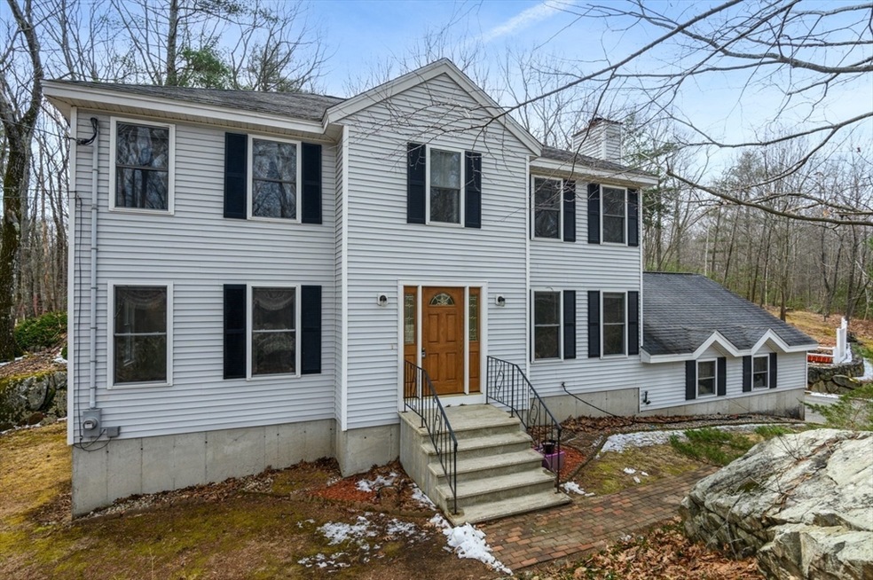 2 Mulberry St, Groveland, MA 01834 - photo 1