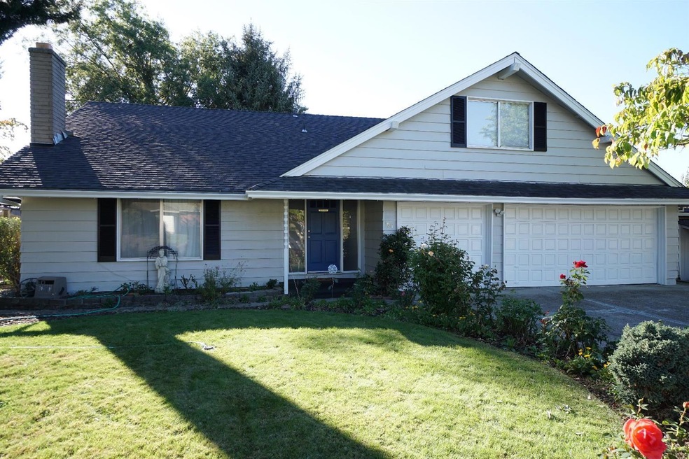 1911 Gene Cameron Way, Medford, OR 97504 - photo 1