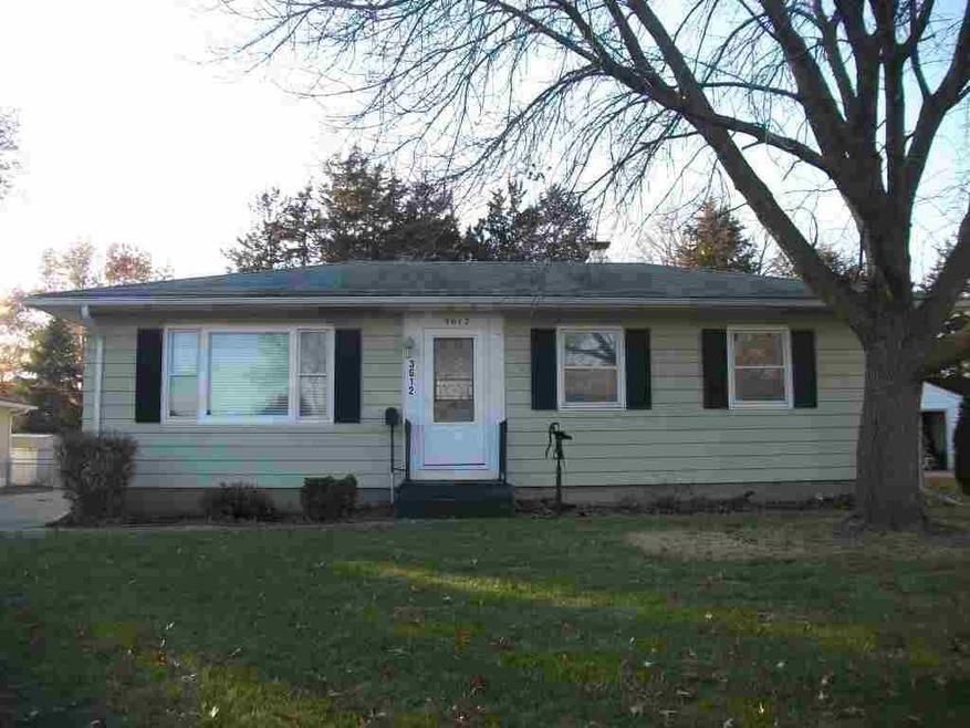 3612 Kelling St, Davenport, IA 52806 - photo 1