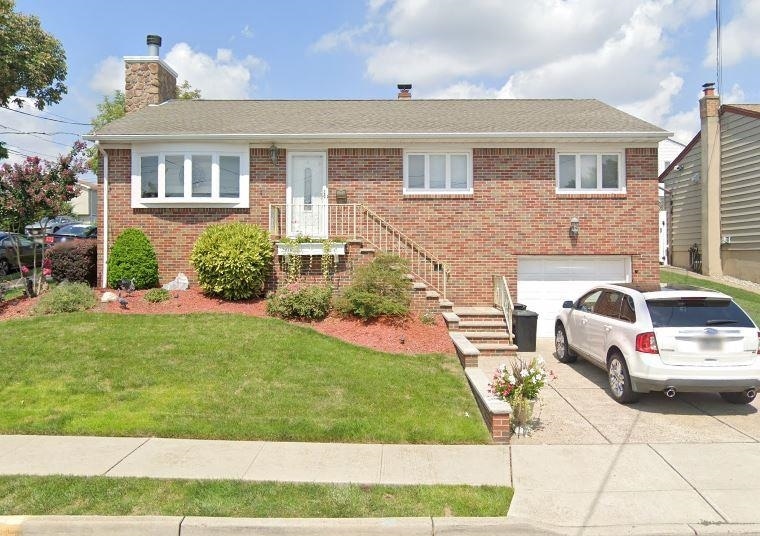 1 Lanza Ln, Secaucus, NJ 07094 - photo 1