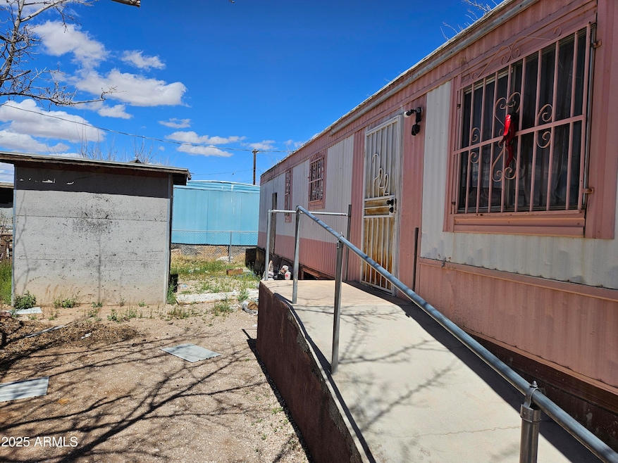 810 E 21st St unit Trl5, Douglas, AZ 85607 - photo 1