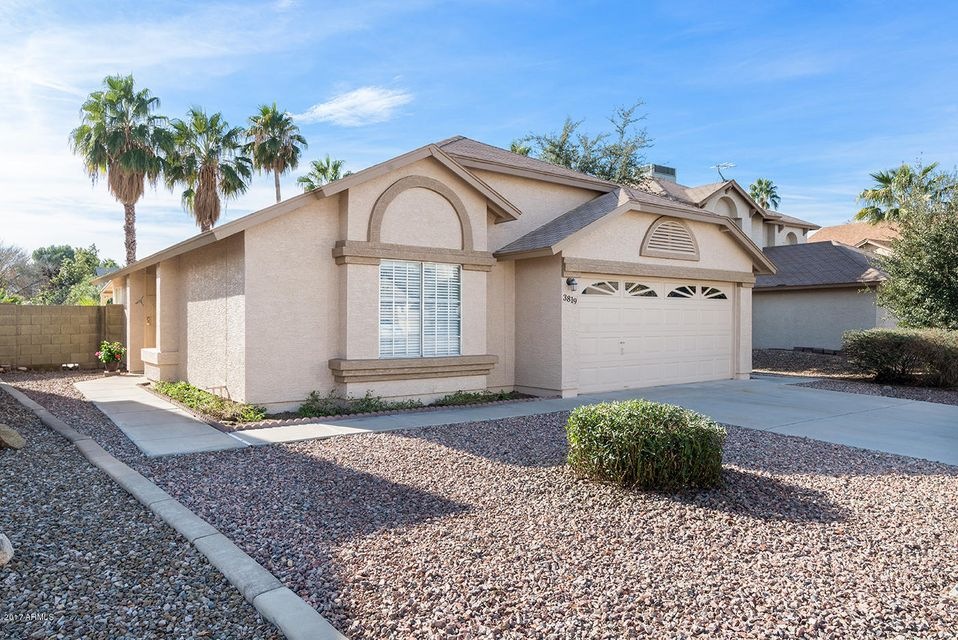 Great curb appeal!