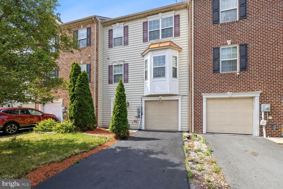 225 Whitley Dr unit 85, Chambersburg, PA 17201 - photo 1