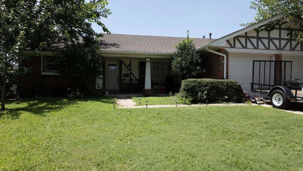 1721 N Alexander Ln, Bethany, OK 73008 - photo 1
