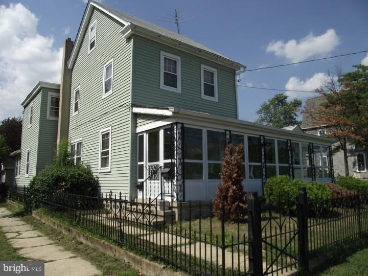 265 W Broad St, Palmyra, NJ 08065 - photo 1