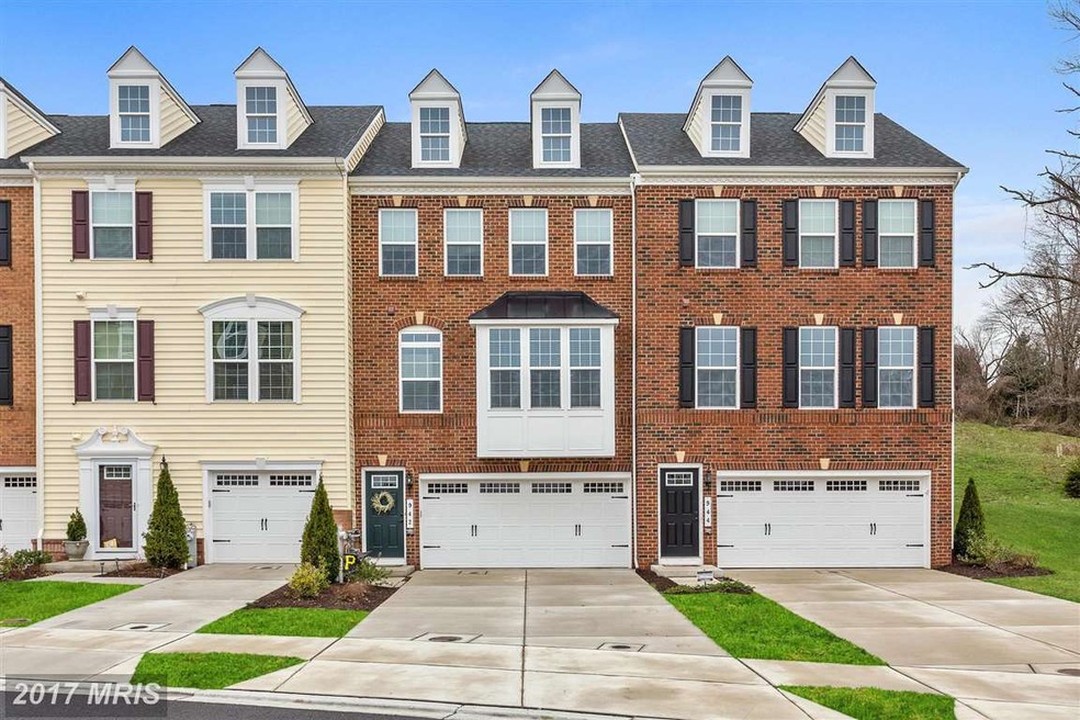 942 Magnolia Blossom Ct, Sykesville, MD 21784 - photo 1