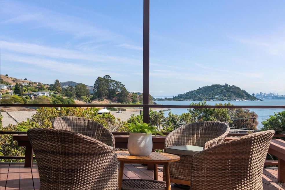 Sold $2,750,000 • Co-Listing Agent