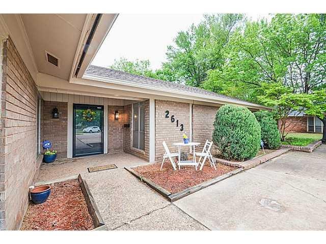 2613 NW 121st St, Oklahoma City, OK 73120 - photo 1