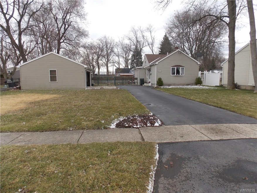 855 Lee Ave, North Tonawanda, NY 14120 - photo 1