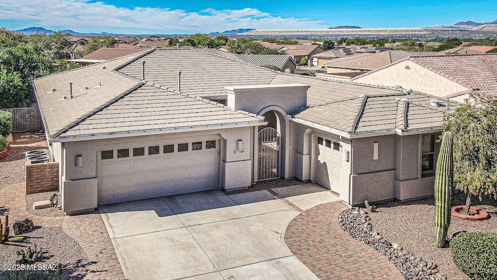759 N Alexis Loop, Green Valley, AZ 85614 - photo 1