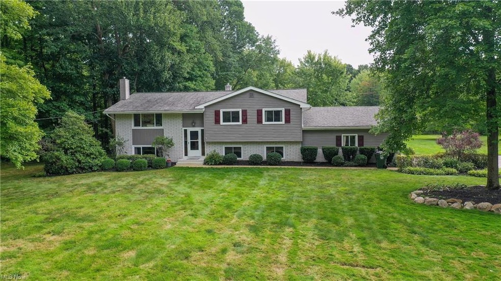 5 bedroom 3 bath home on 5 lovely acres in Aurora