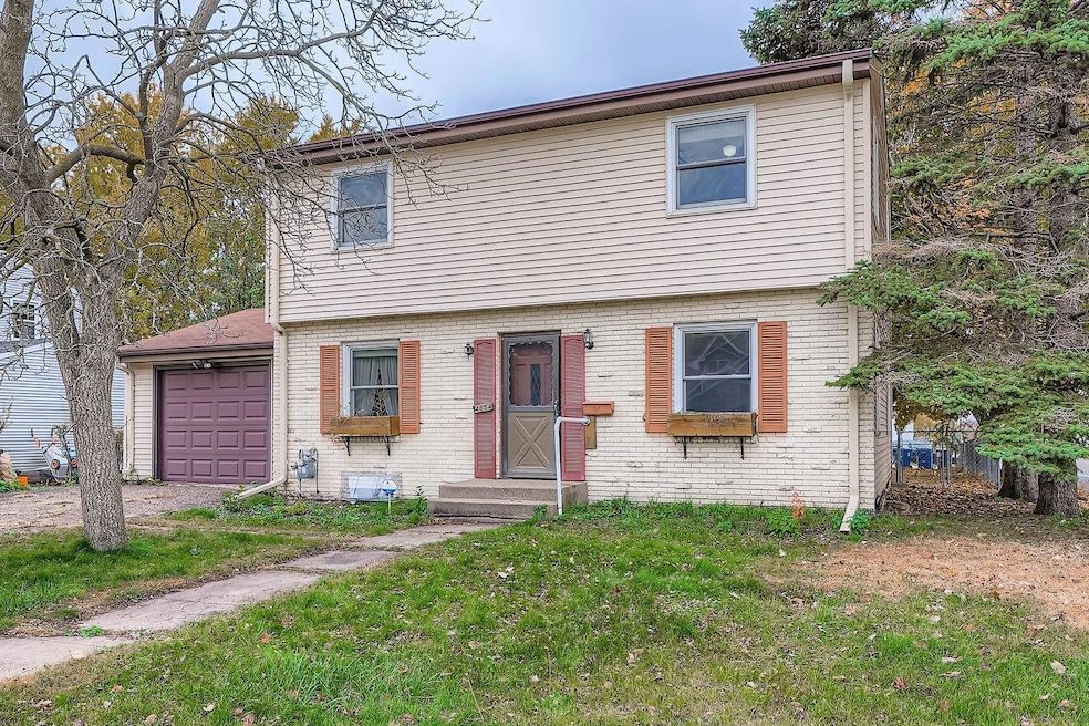 4654 Fillmore St NE, Columbia Heights, MN 55421 - photo 1