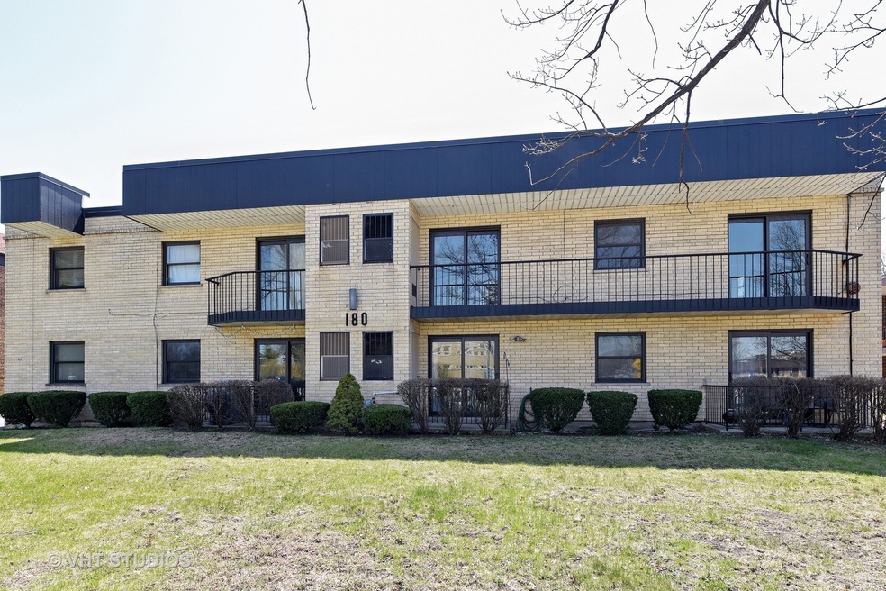 180 E Park Ave unit 2C, Elmhurst, IL 60126 - photo 1