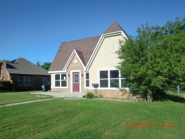 1610 N Market Ave, Shawnee, OK 74804 - photo 1