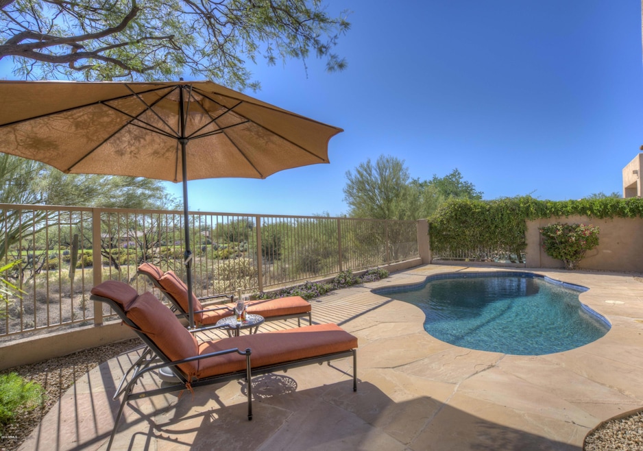 Relaxing Pool