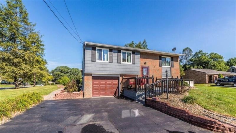Welcome home to 463 Crescent Blvd Ext!