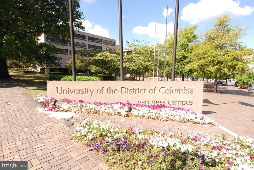 Van Ness North unit 821, Washington, DC 20008 - photo 1