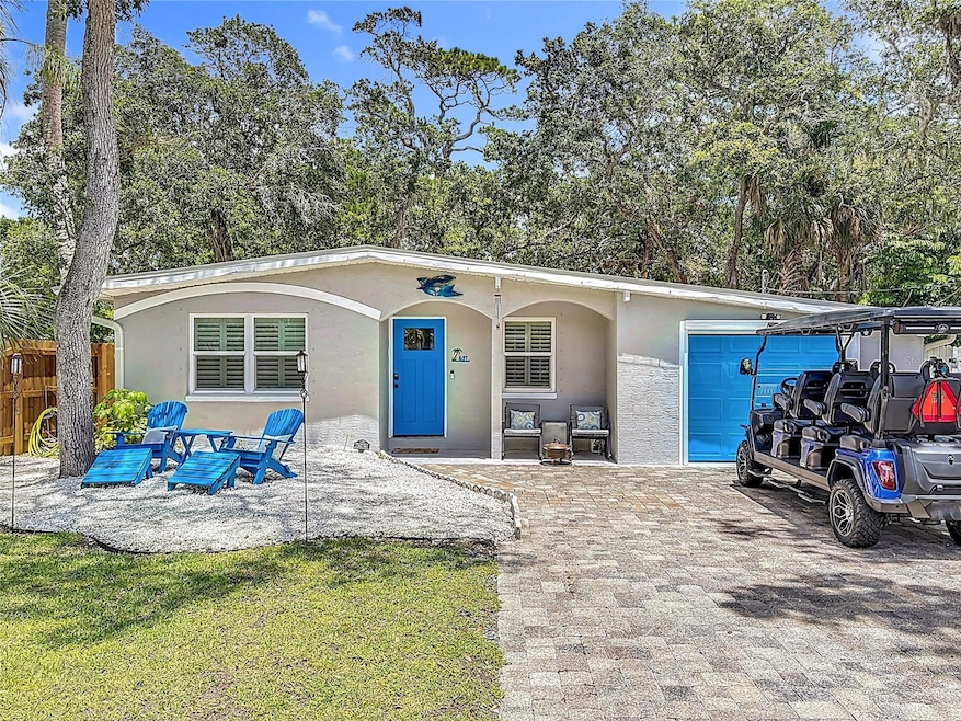 657 S Pine St, New Smyrna Beach, FL 32169 - photo 1