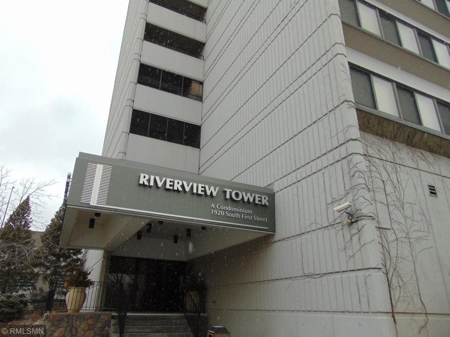 Popular Riverview Towers offers all the amenities 