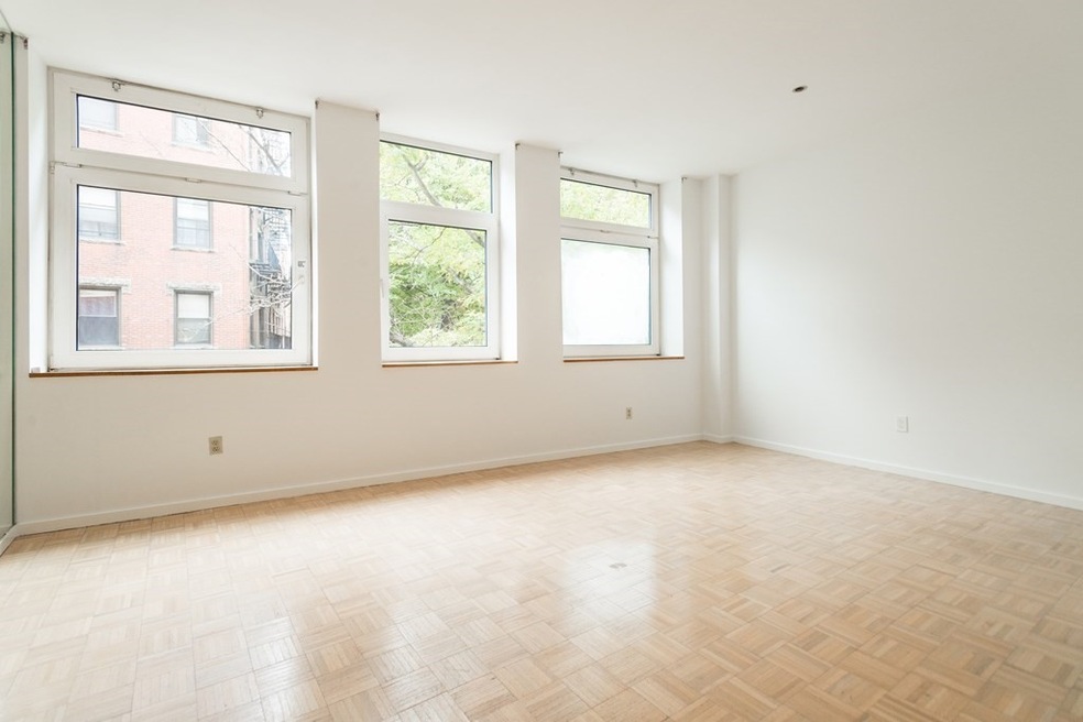 The Mariner Condominiums unit 212, Boston, MA 02109 - photo 1
