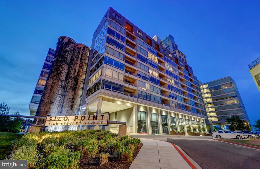 Silo Point unit 1512, Baltimore, MD 21230 - photo 1