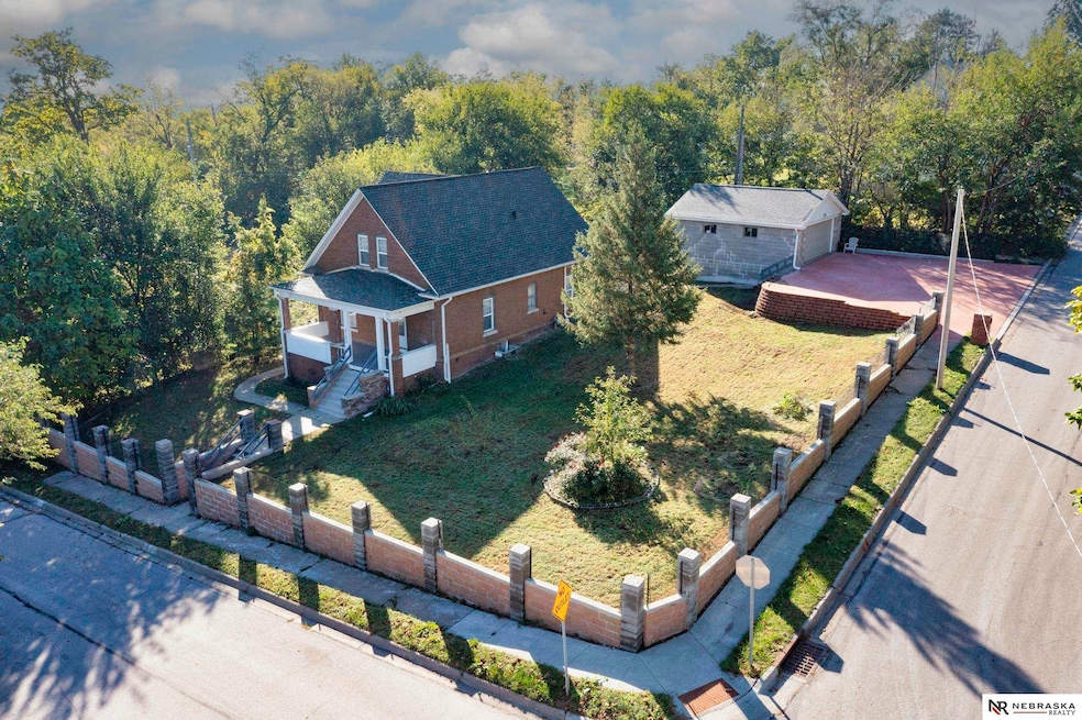 3125 Maple St, Omaha, NE 68111 - photo 1