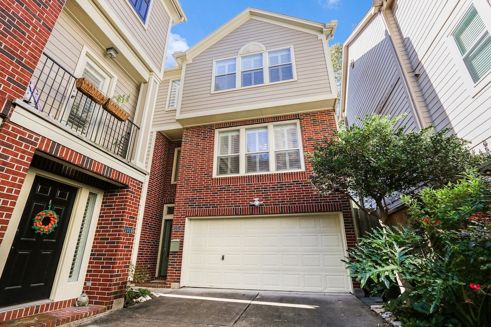 1014 Rochow St, Houston, TX 77019 - photo 1