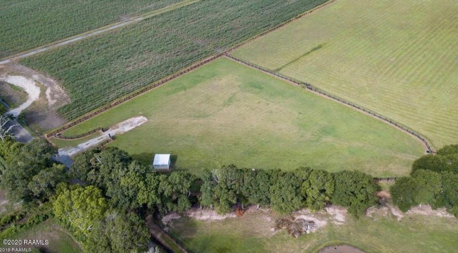 4920 Decon Rd, Youngsville, LA 70592 - photo 1