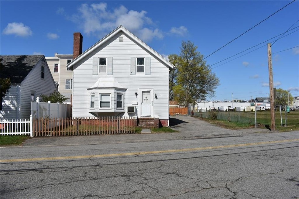 350 Mendon Ave, Pawtucket, RI 02861 - photo 1