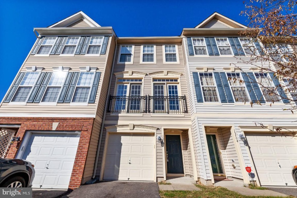 15702 John Diskin Cir unit 136, Woodbridge, VA 22191 - photo 1