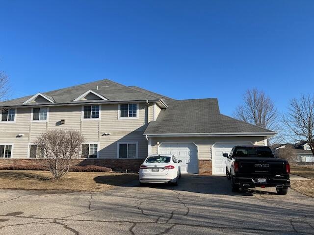 exterior Delavan Pointe