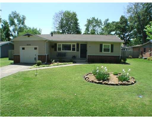 805 NW 9th St, Bentonville, AR 72712 - photo 1