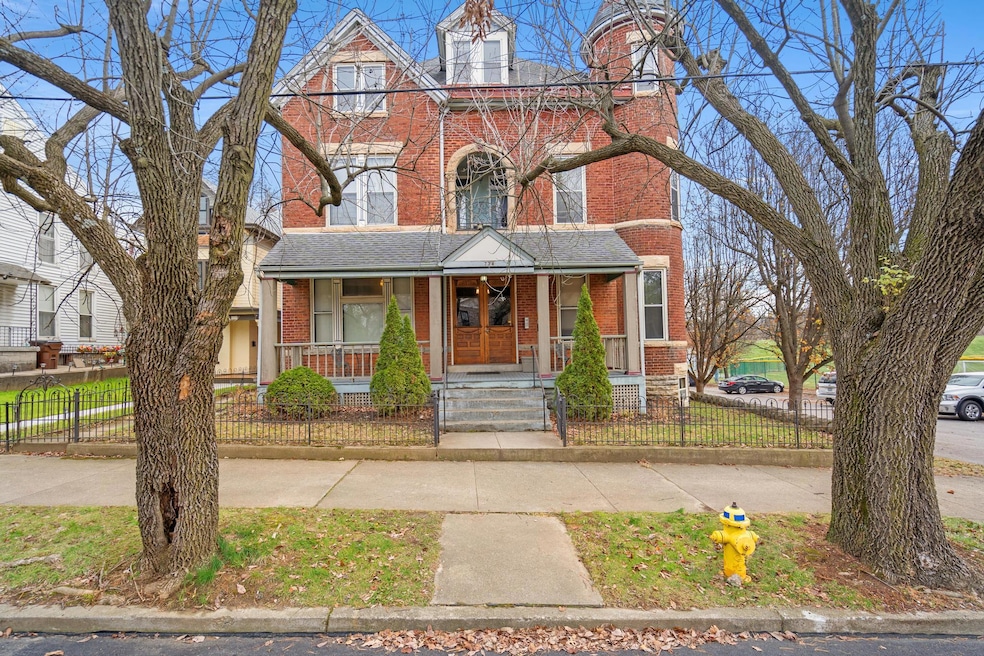 734 Garrard St unit 1, Covington, KY 41011 - photo 1