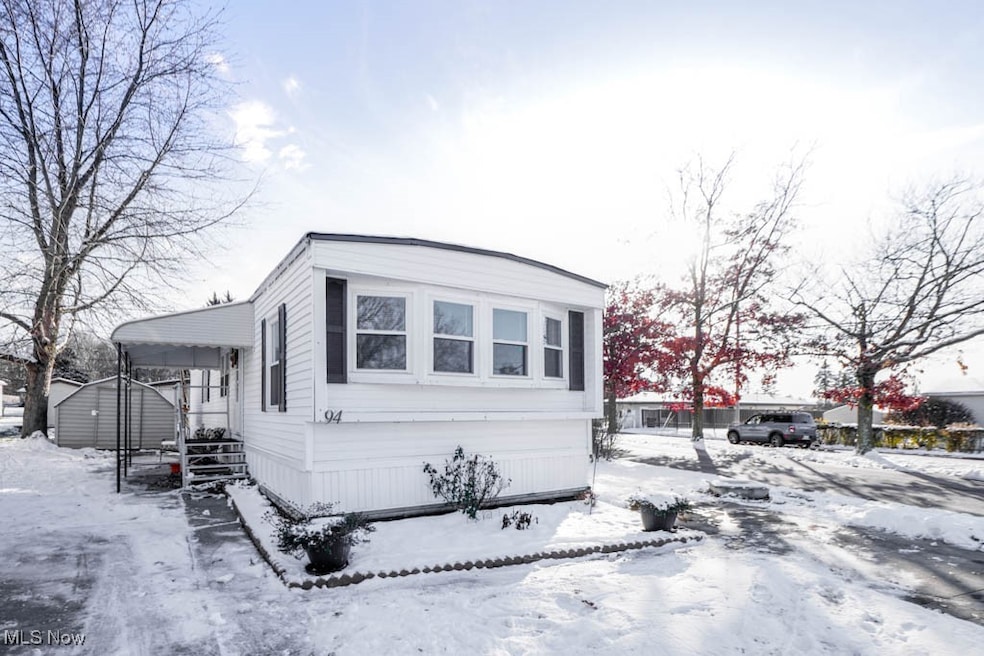 18592 Edwards Rd unit 94, Doylestown, OH 44230 - photo 1