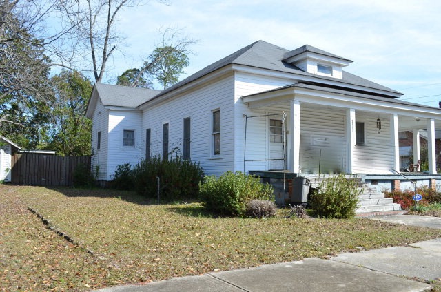 106 W Pope St, Sylvester, GA 31791 - photo 1