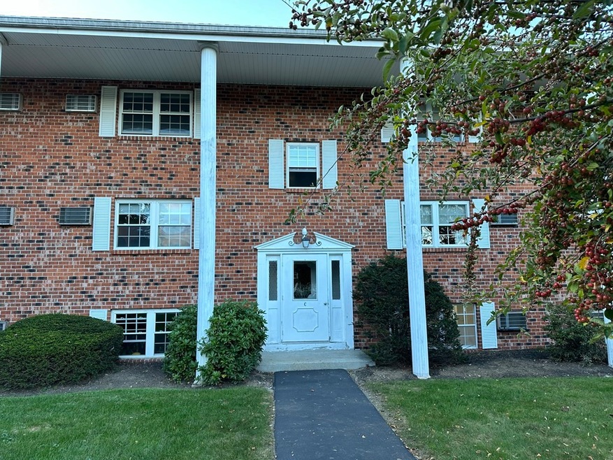 89 Pleasant St unit 4C, Medfield, MA 02052 - photo 1