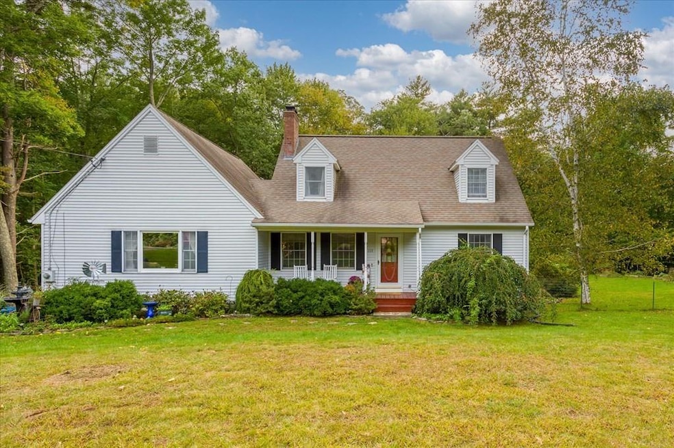 113 Brookfield Rd, Sturbridge, MA 01518 - photo 1