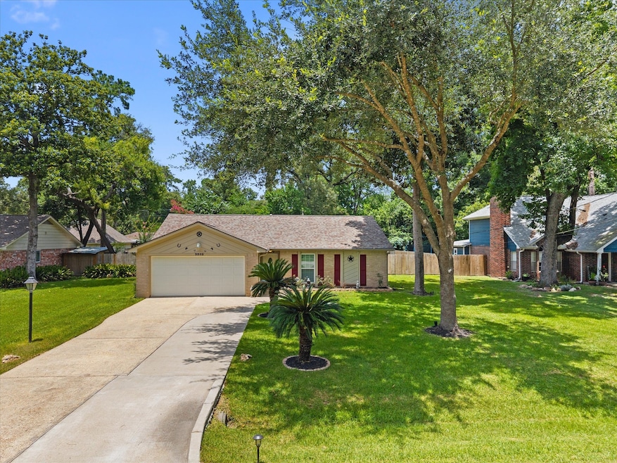 Welcome Home at 3302 Brooktree Lane!