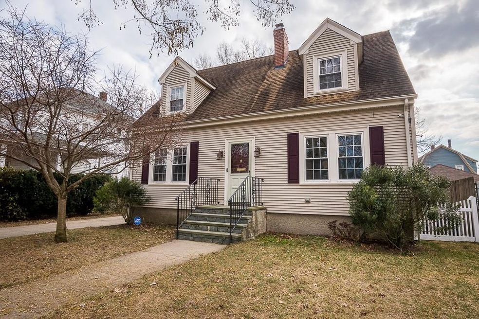 96 Sinclair Ave, Cranston, RI 02907 - photo 1