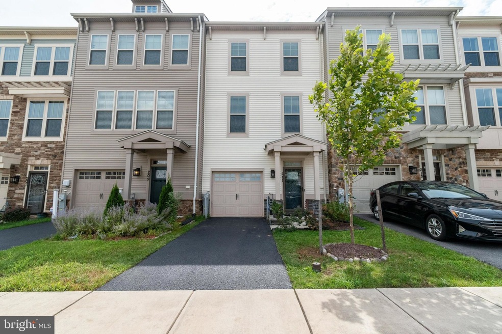 Sold $435,000 • Co-Listing Agent