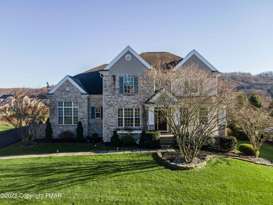 715 Ramblewood Dr, Easton, PA 18040 - photo 1