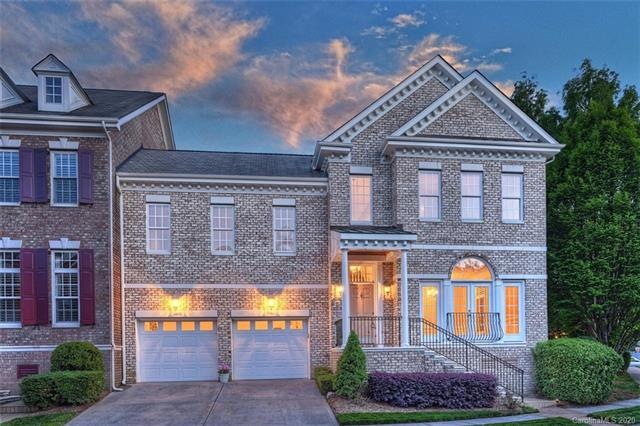 6720 Wakehurst Road at Twilight.