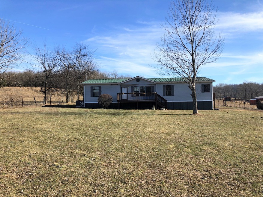 255 Hawthorne Rd, Shelbyville, TN 37160 - photo 1