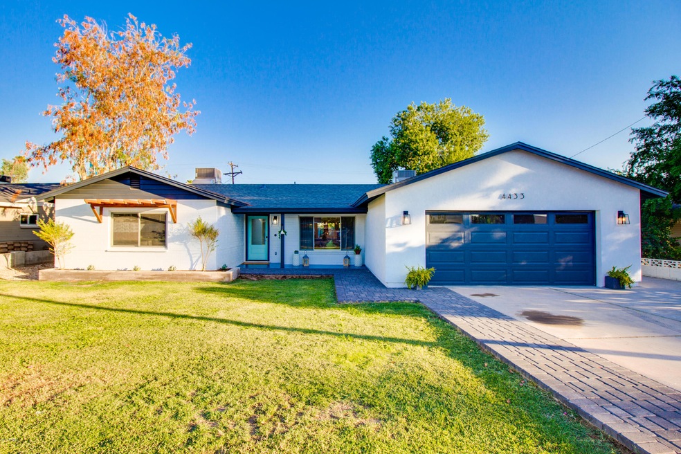 4433 E Piccadilly Rd, Phoenix, AZ 85018 - photo 1