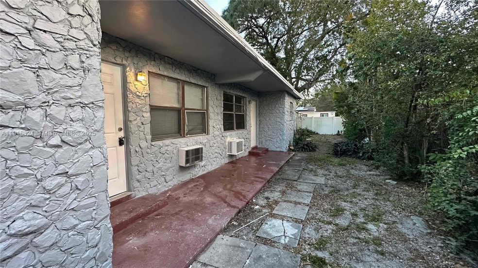 1808 NW 9th St unit 2, Fort Lauderdale, FL 33311 - photo 1