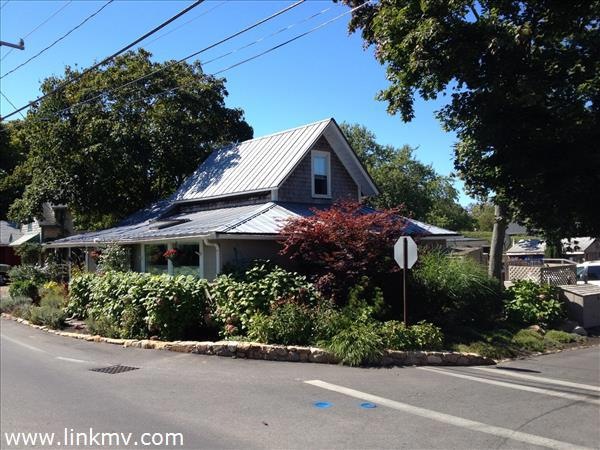 91 Dukes County Ave unit R, Vineyard Haven, MA 02568 - photo 1