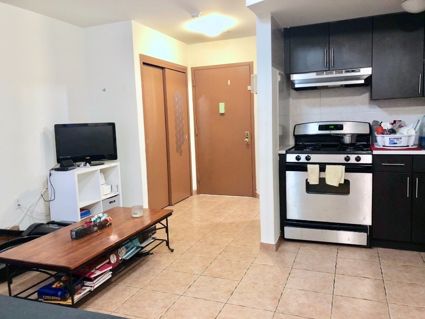 24-54 37th St unit 1F, Long Island City, NY 11103 - photo 1